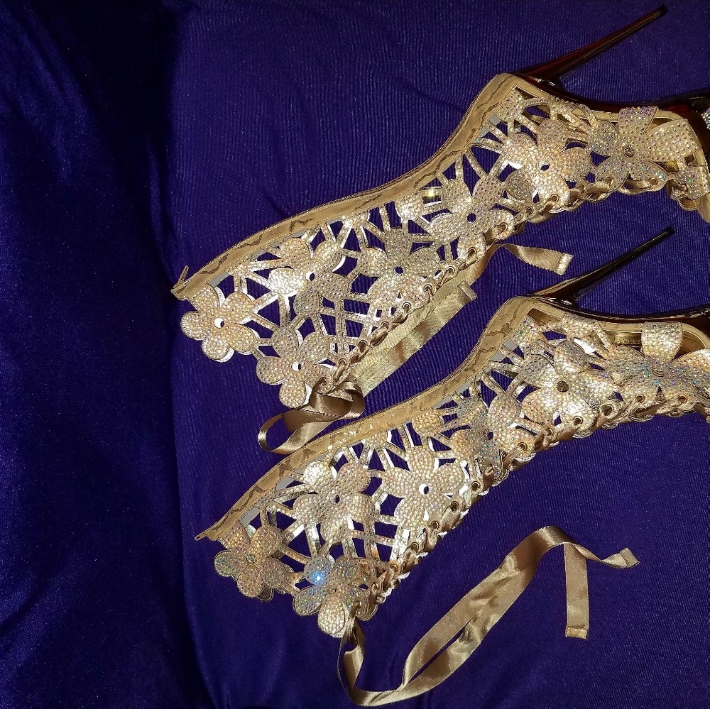 Stiletto Platform - Picture 3 of 6